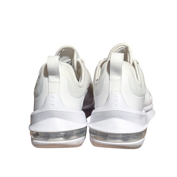 Nike Air Max Axis Sneakers - Picture 5 of 10